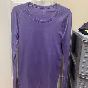 LULULEMON TOP